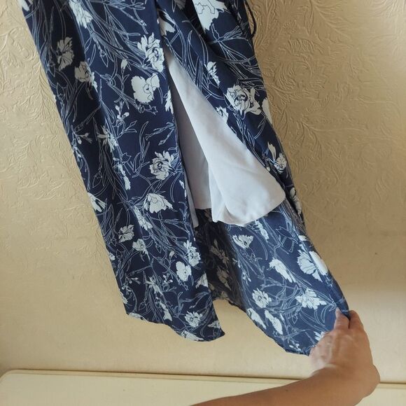 Leith Blue Floral Wrap Dress Flutter Sleeve Midi Sz Small - Picture 6 of 10